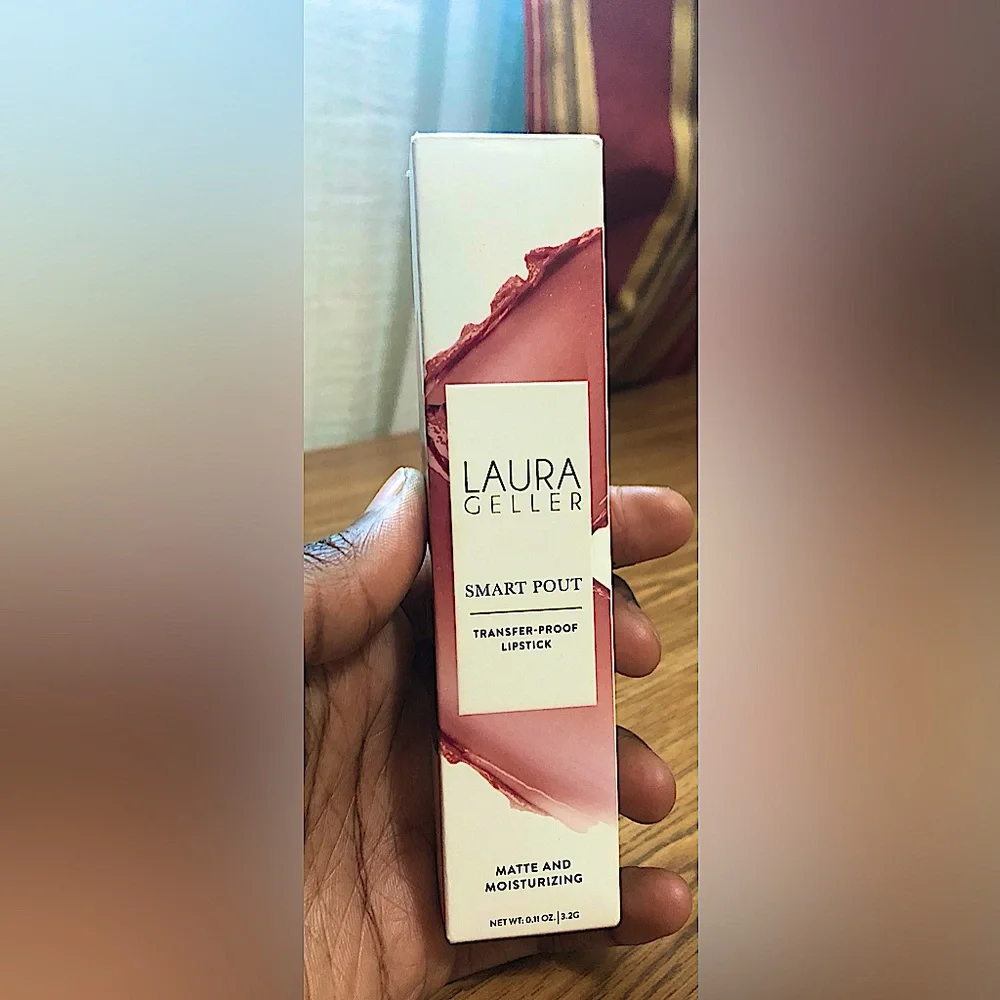 NWOT Laura Geller Smart Pout Transfer-Proof Lipstick in shade Brilliant